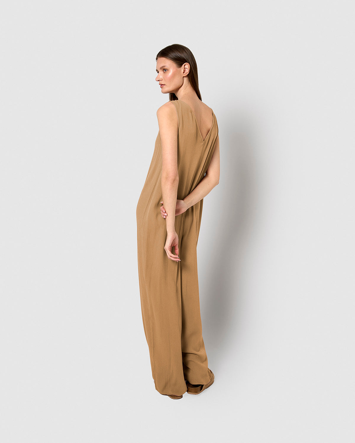 Mono largo bambula detalles plisados camel