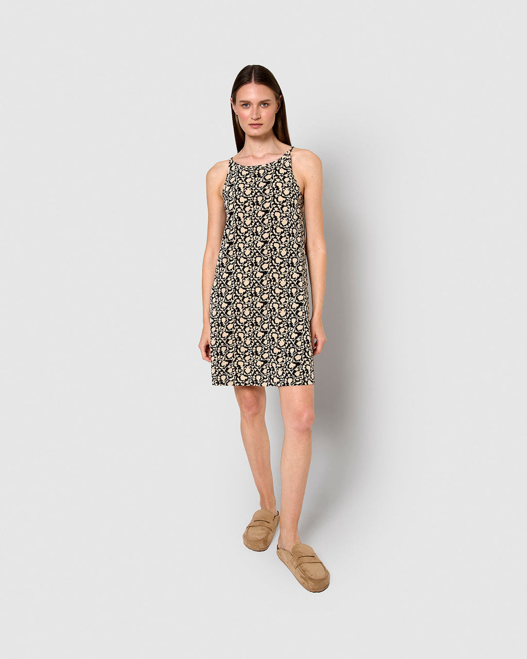 Vestido corto tirantes crepe telma negro