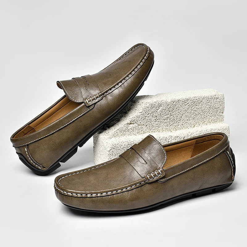Mocasines Náuticos de Piel para Hombre – Estilo Chic sin Cordones