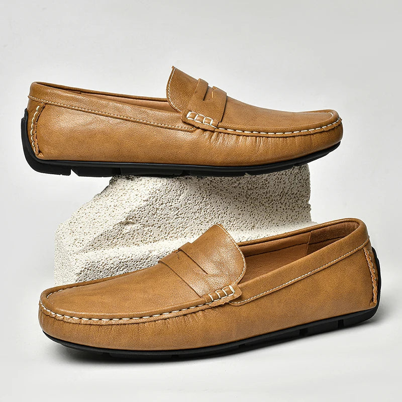 Mocasines Náuticos de Piel para Hombre – Estilo Chic sin Cordones