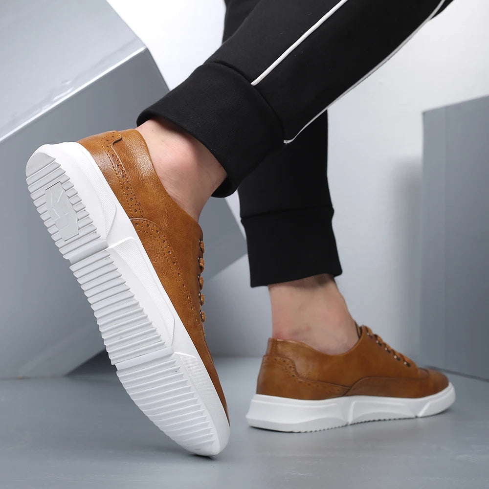 Zapatos británicos de estilo brogue informales