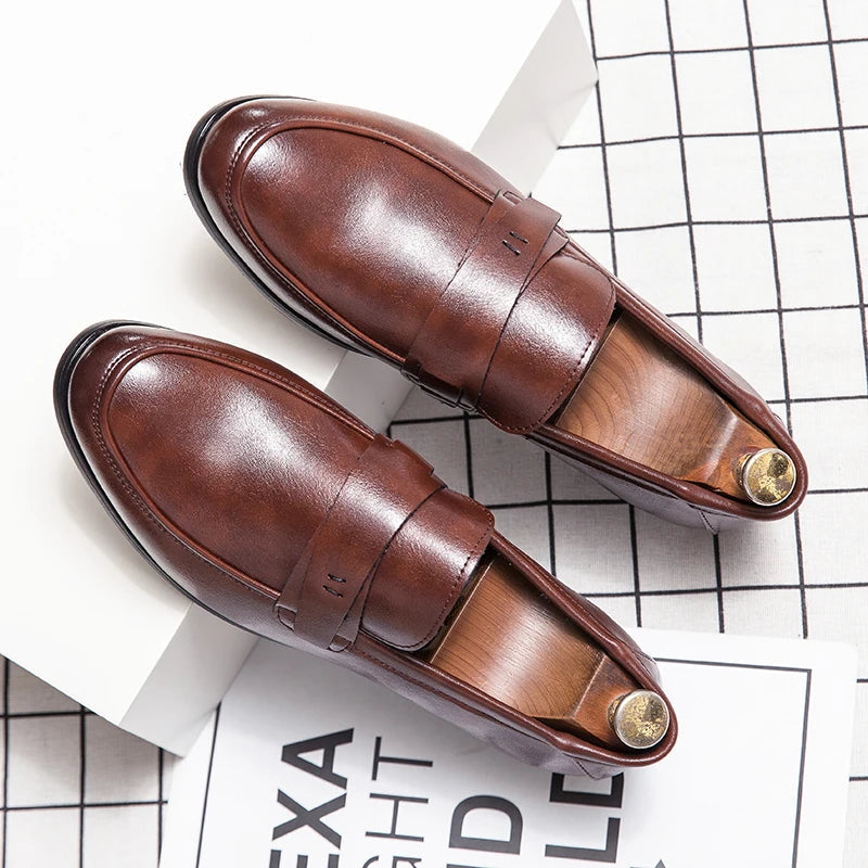 Mocasines de boda elegantes de piel