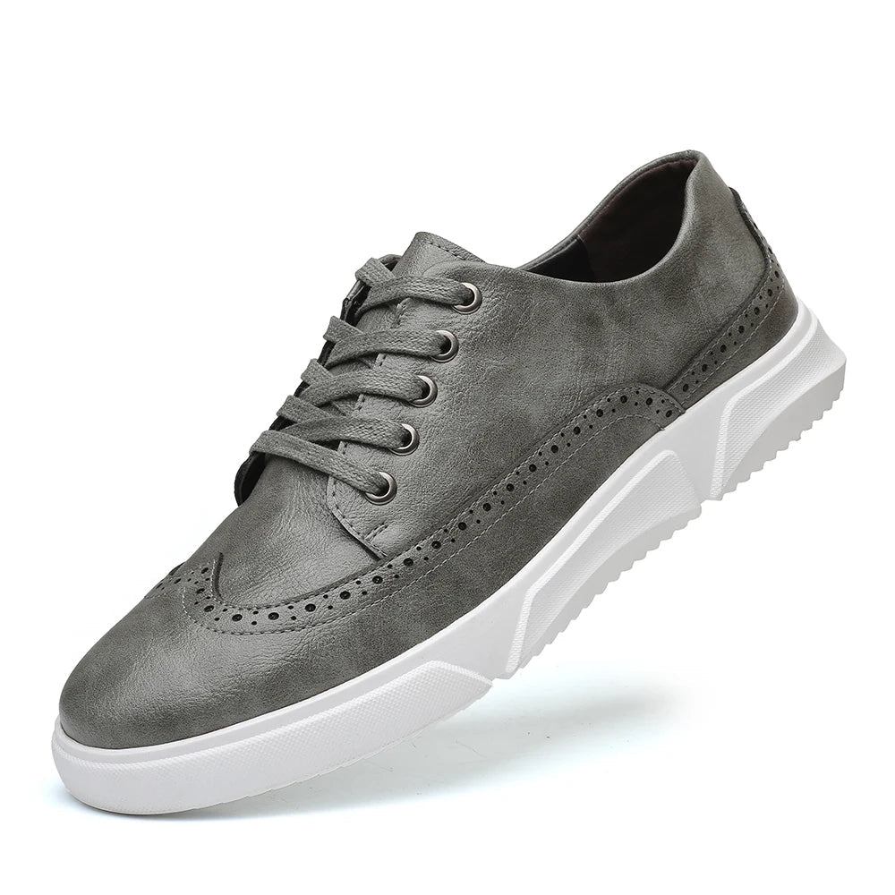 Zapatos británicos de estilo brogue informales