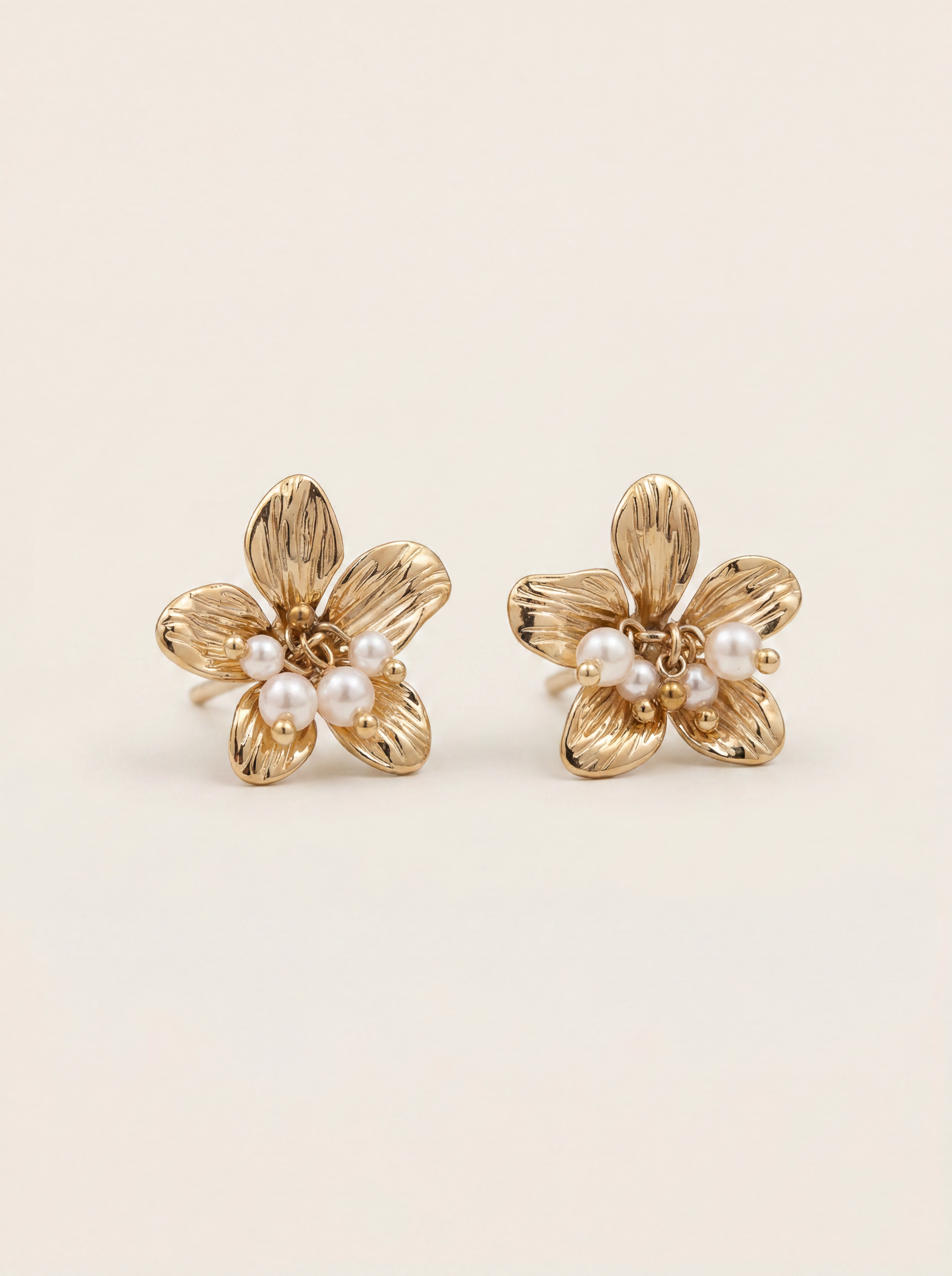 Pendientes Bora